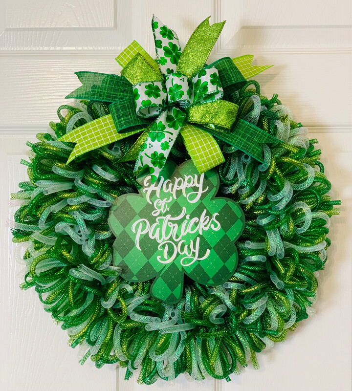 St. Patrick&#39;s Day Loop Wreath