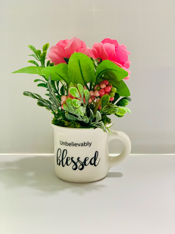 Mini Mug Centerpiece