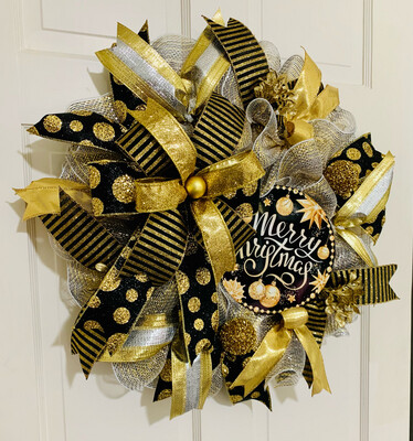 Black &amp; Gold Merry Christmas Ornaments Wreath