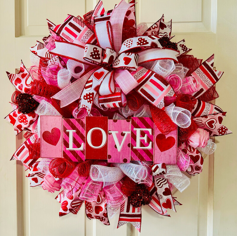 Love Blocks Valentine&#39;s Day Wreath