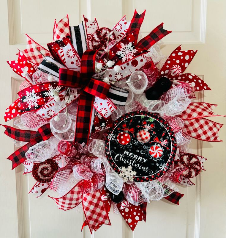 Merry Christmas Ornaments Wreath