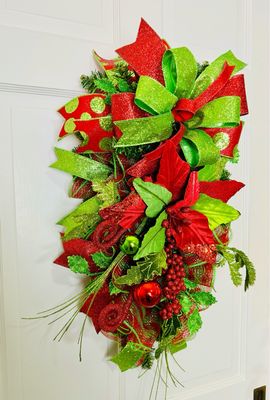 Red &amp; Green Poinsettia Swag