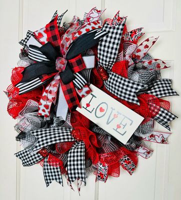 Love Valentine’s Day Wreath