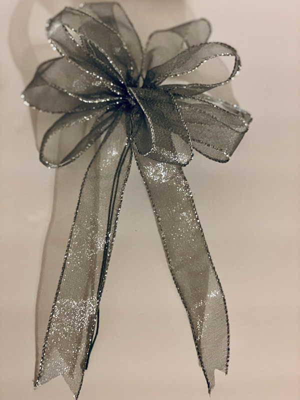 Silver Wreath Bow