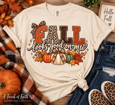 Fall Looks Good on Me Graphic T-Shirt