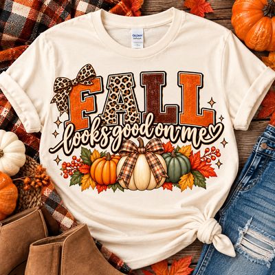 Fall Looks Good on Me Graphic T-Shirt