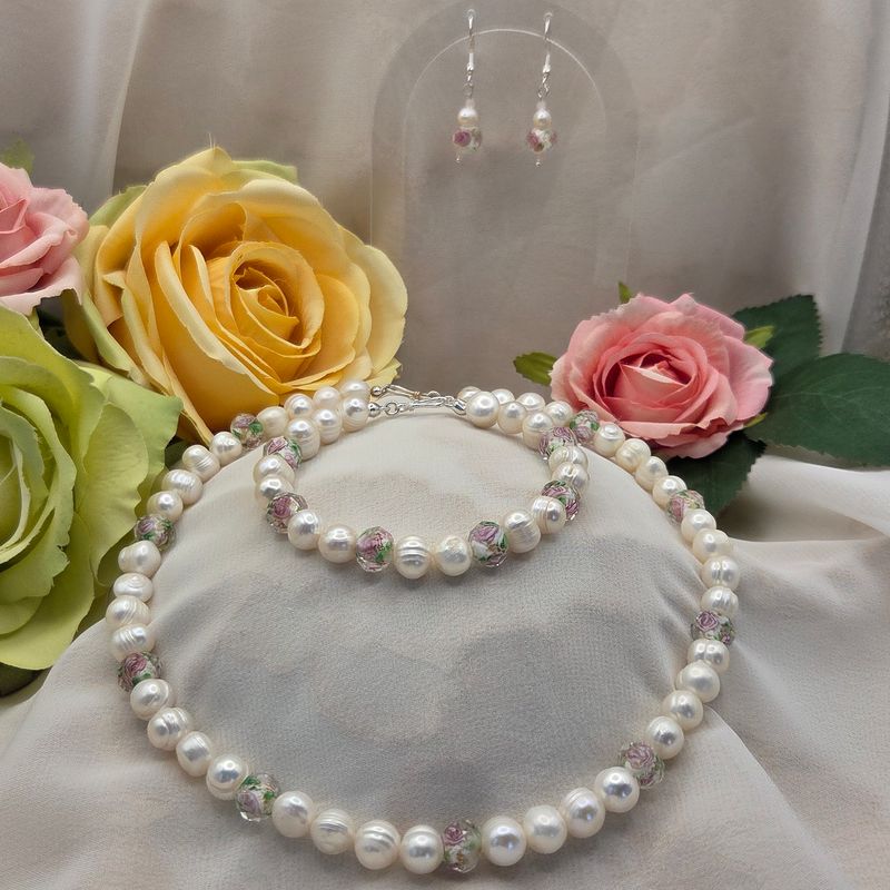 Store Ferkvannsperler &amp; Murano roser