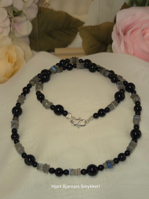 Labradoritt &amp;, sort onyx