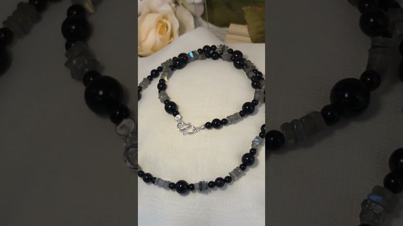 Labradoritt &amp;, sort onyx