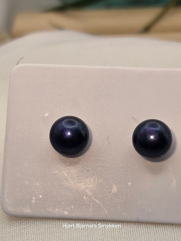 Studs i Dypblått