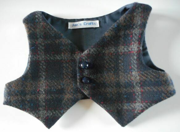 Waistcoat for bears - Dark navy check wool with plain lining Waistcoat for bears - Dark navy check wool with plain lining