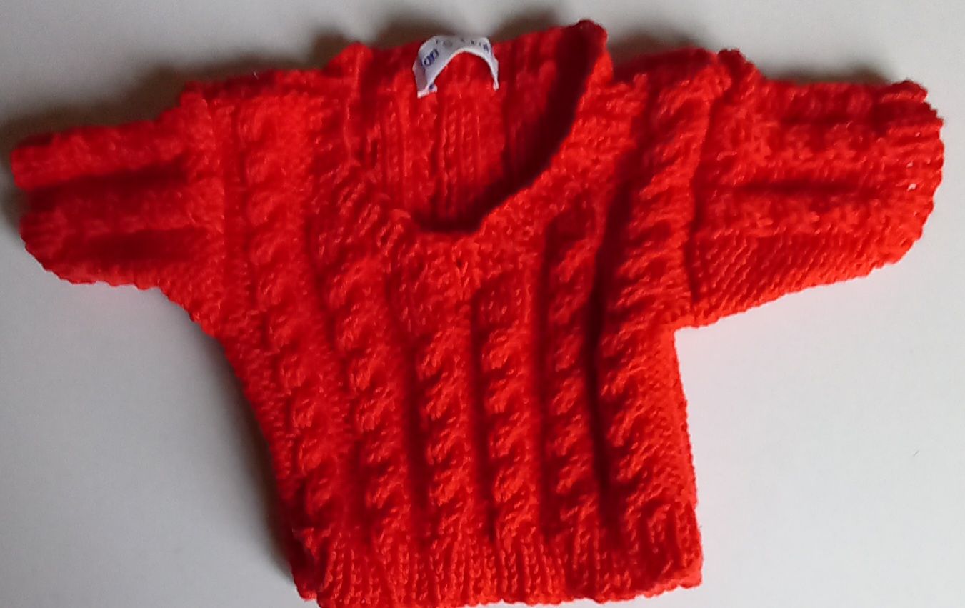 Jumper - red cable v neck - bear 36cm/ 14 inches high