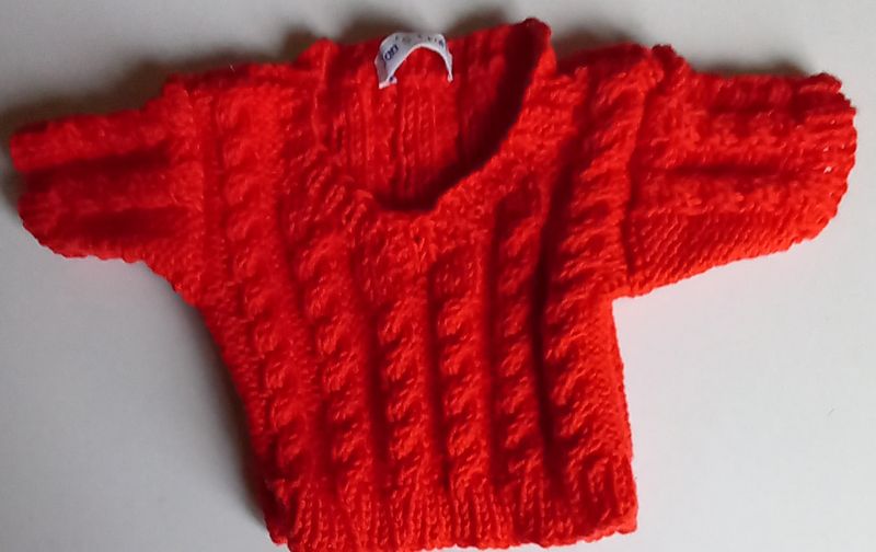 Jumper - red cable v neck - bear 36cm/ 14 inches high