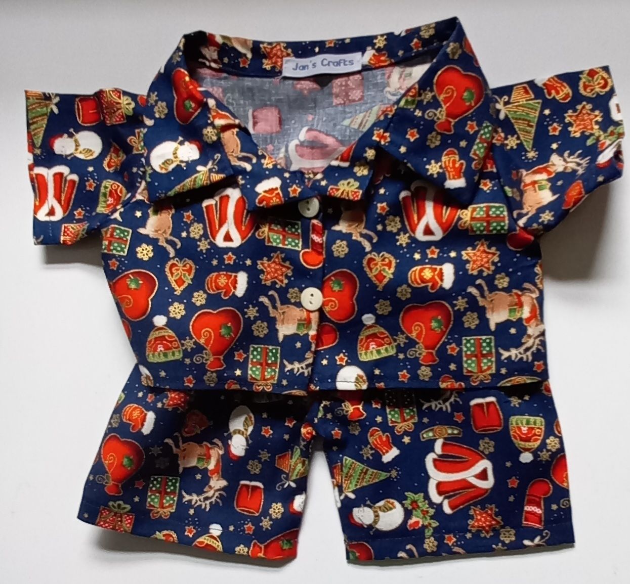 Pyjamas with collar - Xmas print PJS print. Pyjamas with collar - Xmas print PJS print.