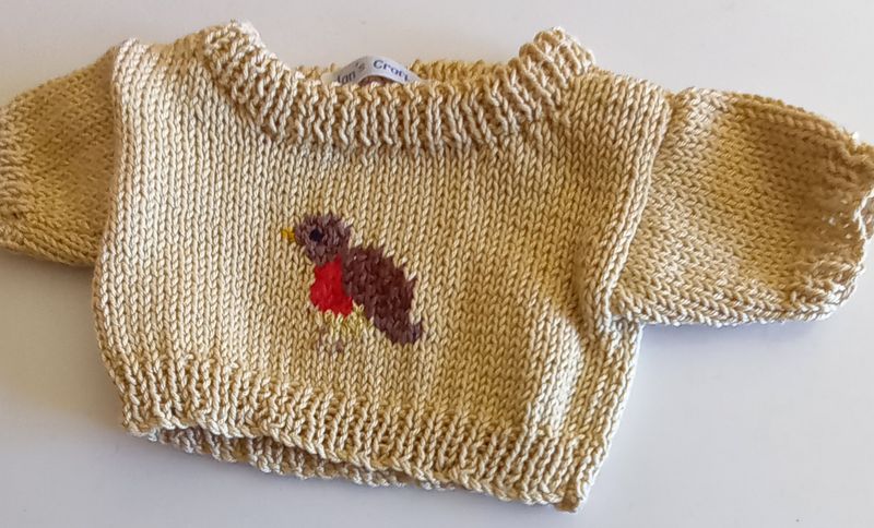 Jumper, wonky robin front detail - bear 36cm/ 14 inches high