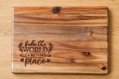 Bundle „Bake the World a Better Place“ – Wellholz &amp; Akazienholzbrett