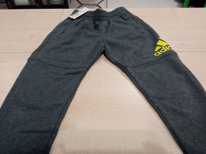 Pantaloni bimba 7/8 anni Adidas