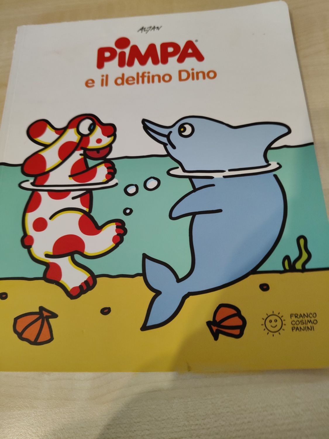 Pimpa e il delfino Dino