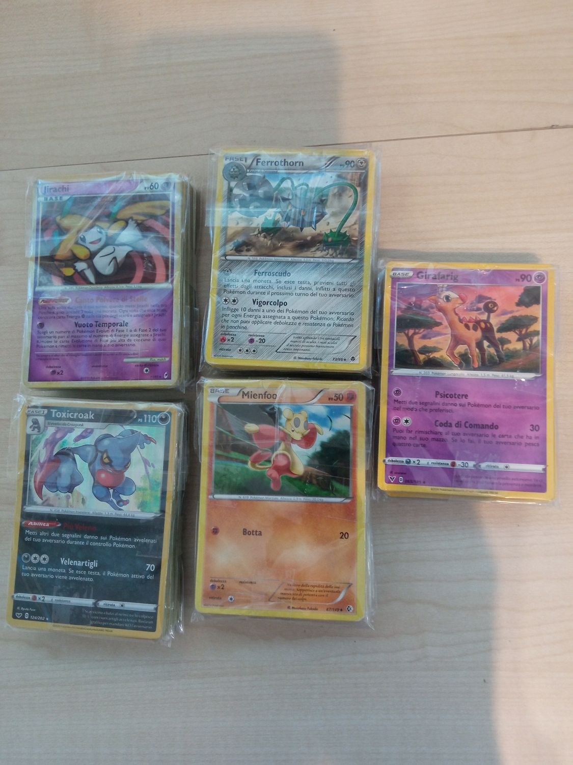 Carte Pokemon 60 pezzi circa