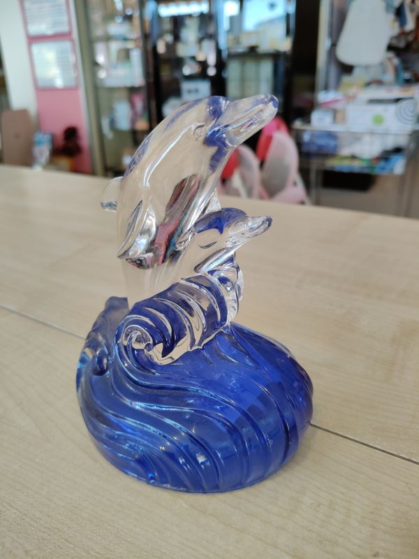 Delfini in vetro