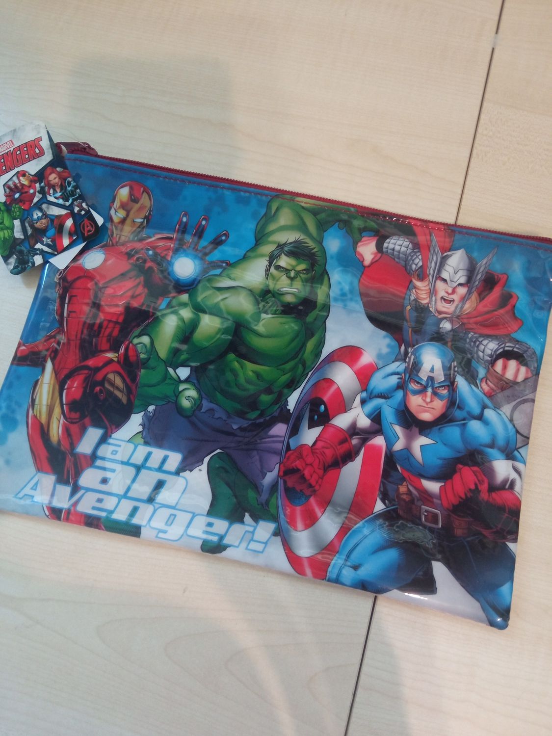 Astuccio grande Avengers nuovo
