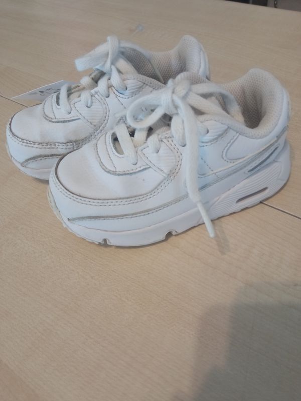 Scarpe bimba n.23.5 Nike