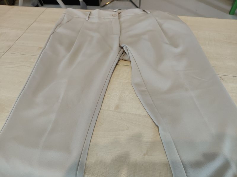 Pantaloni donna tg L De nuovi