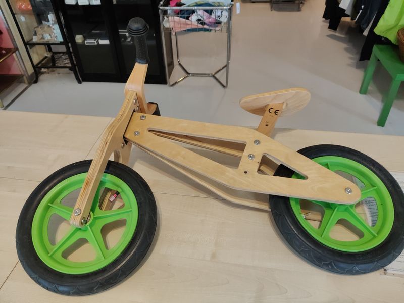 Bici senza pedali in legno