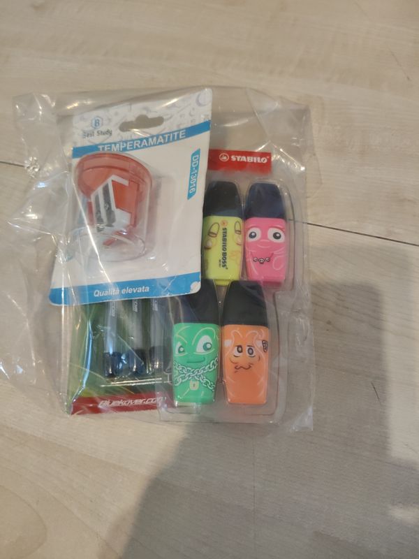 Evidenziatori+temperino+ penne gel nuovi
