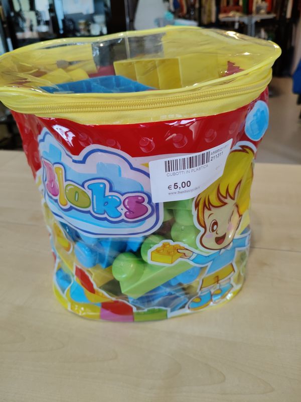 Cubotti in plastica