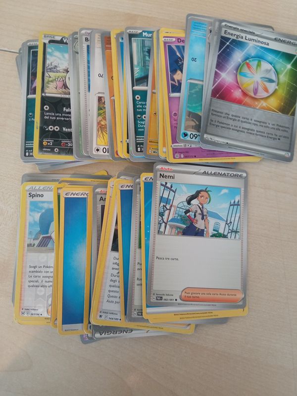 Carte Pokemon 104 pezzi