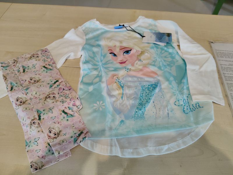 Completo bimba 5/6 anni Frozen nuovo