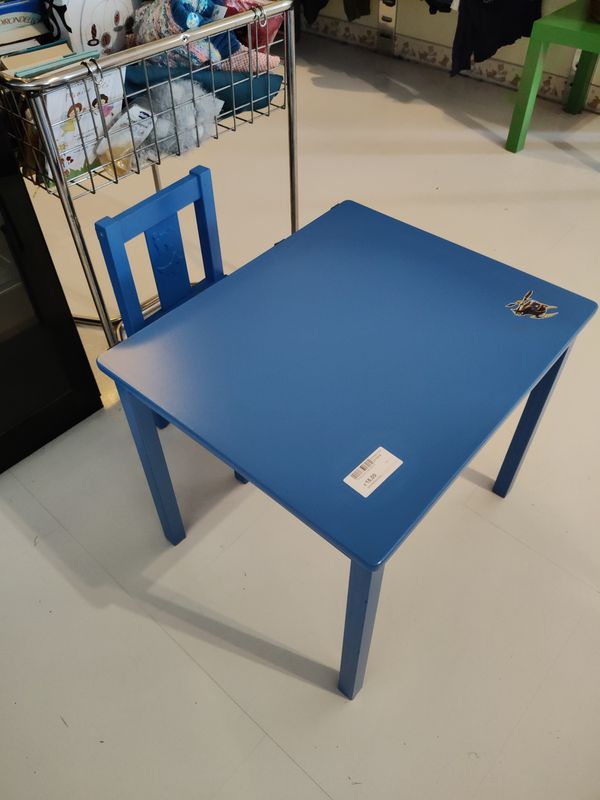 Tavolino con sedia