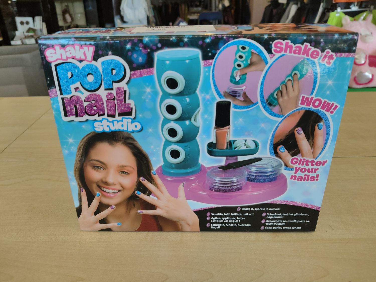 Shaky pop nail studio