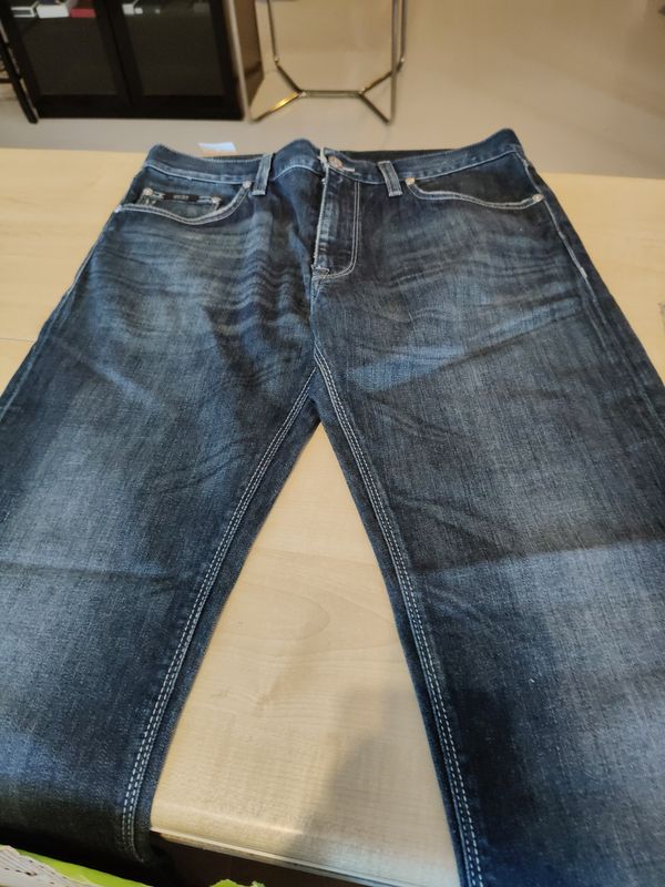 Jeans uomo tg 32/34  Hugo Boss