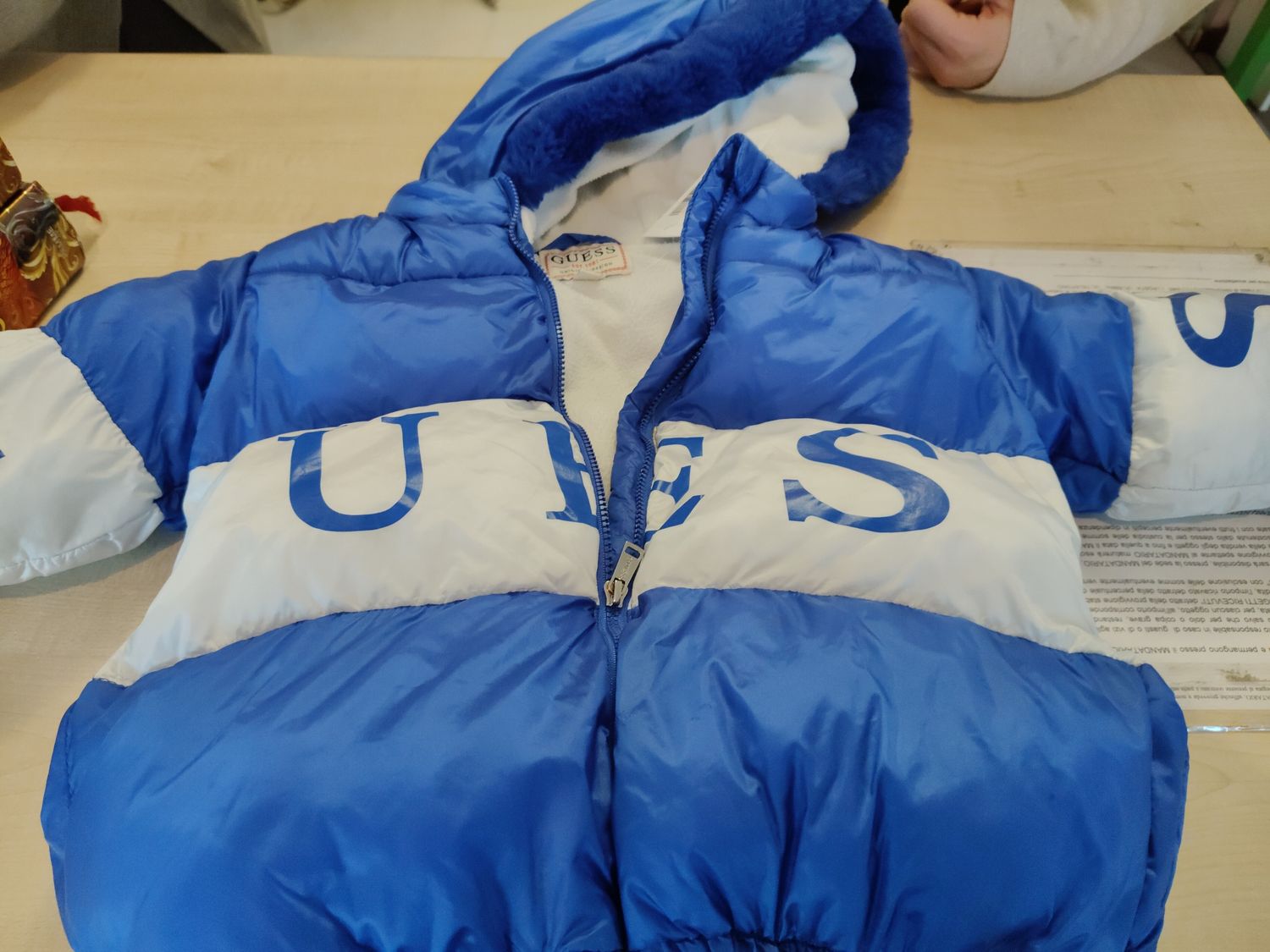 Giubbotto bimbo 6 anni GUESS