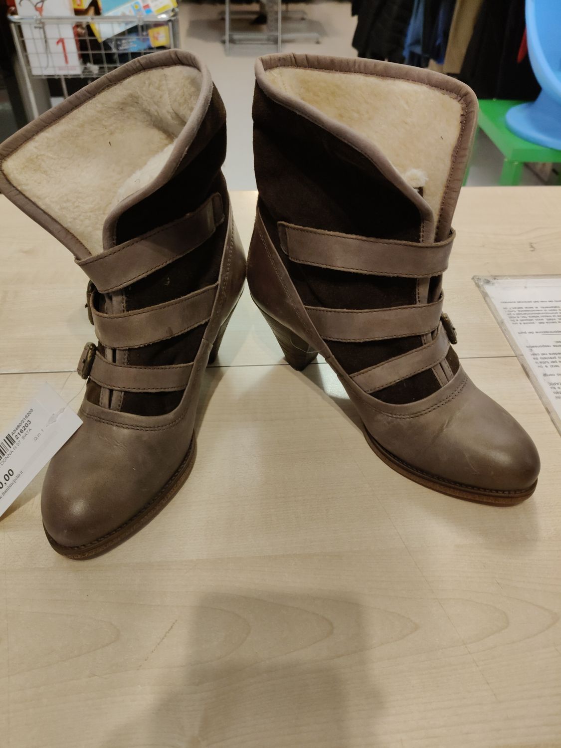 Stivaletti donna n.37 Bata