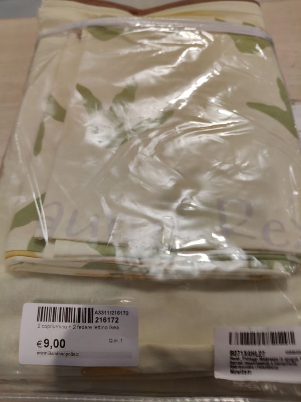 2 copripiumino + 2 federe per lettino Ikea 2 copripiumino + 2 federe per lettino Ikea