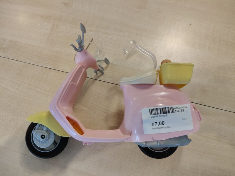 Vespa Barbie
