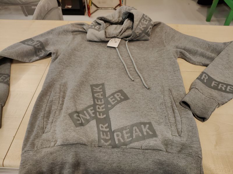 Felpa ragazzo tg XS Sneaker Freak