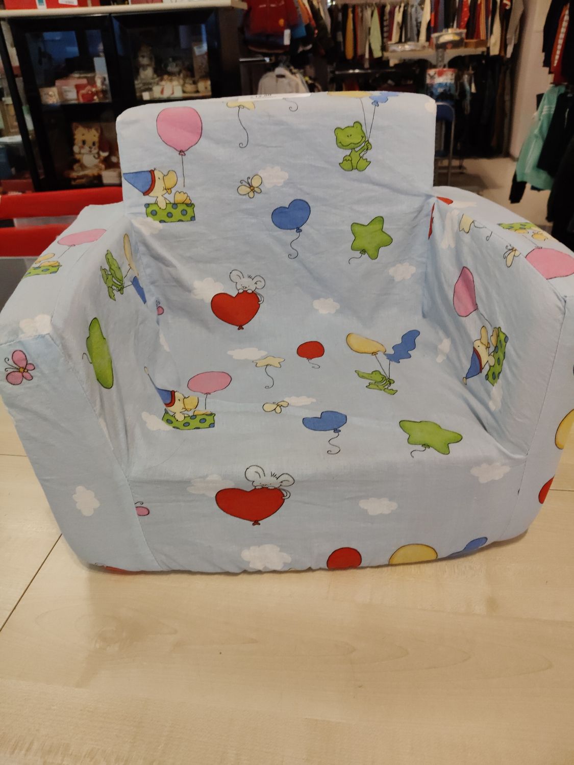 Poltroncina in stoffa