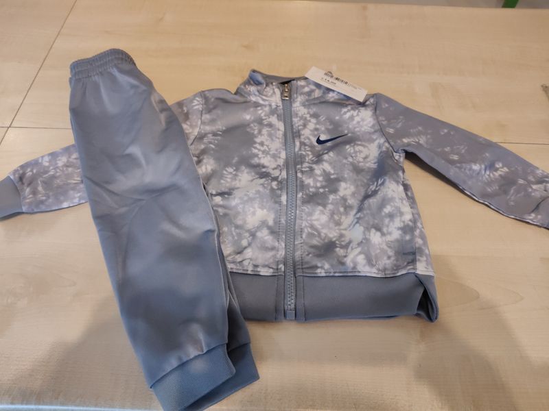 Tuta bimbo 18 mesi Nike