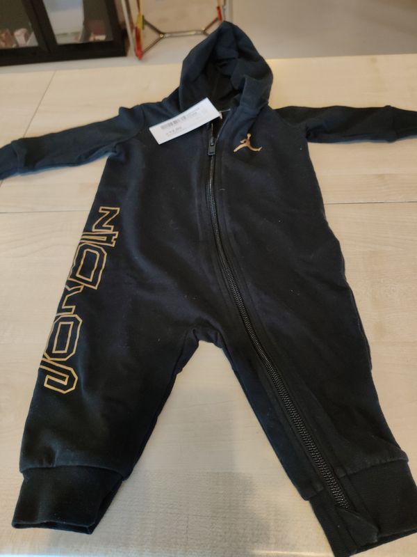 Tutina bimbo 3/6 mesi Jordan