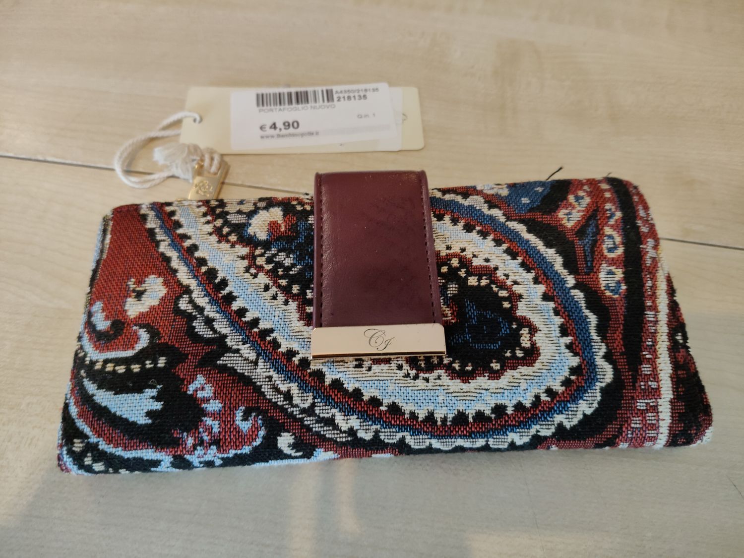 Portafoglio nuovo