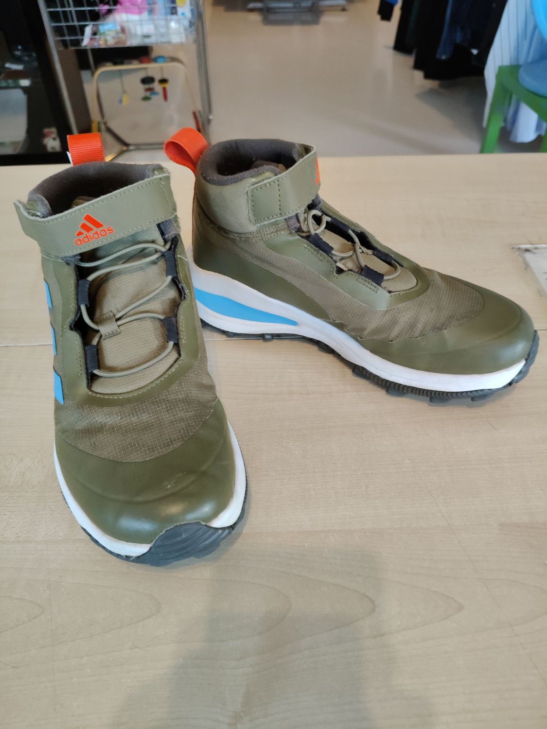 Scarpe bimbo n.38 Adidas