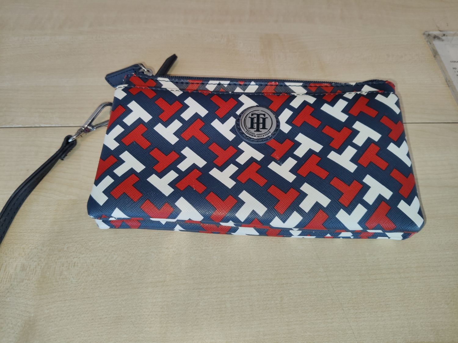 Pochette TOMMY HILFINGER