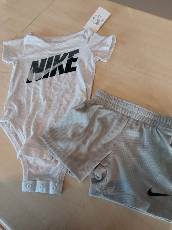 Completo bimbo 68/74 cm Nike