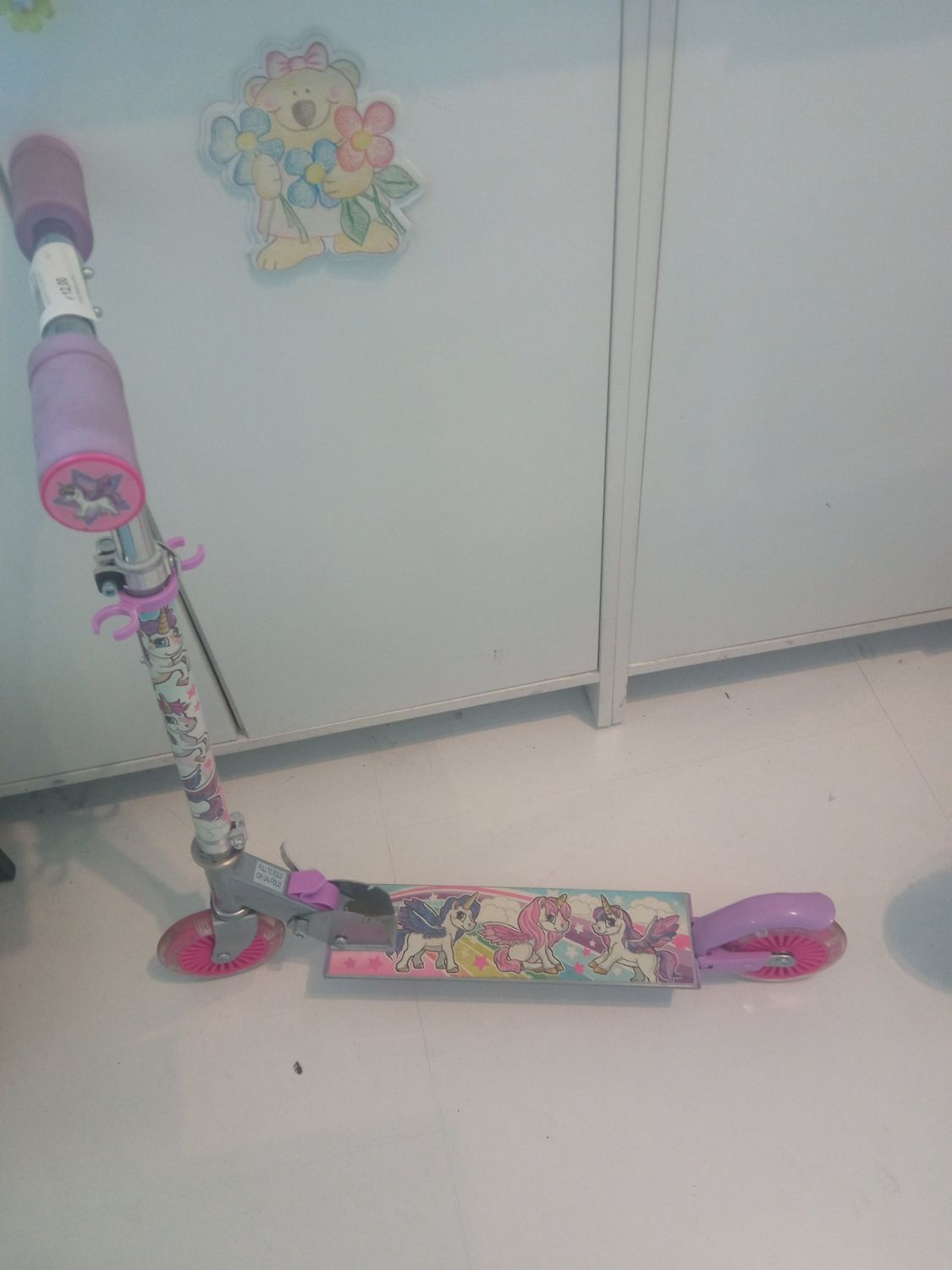 Monopattino unicorni