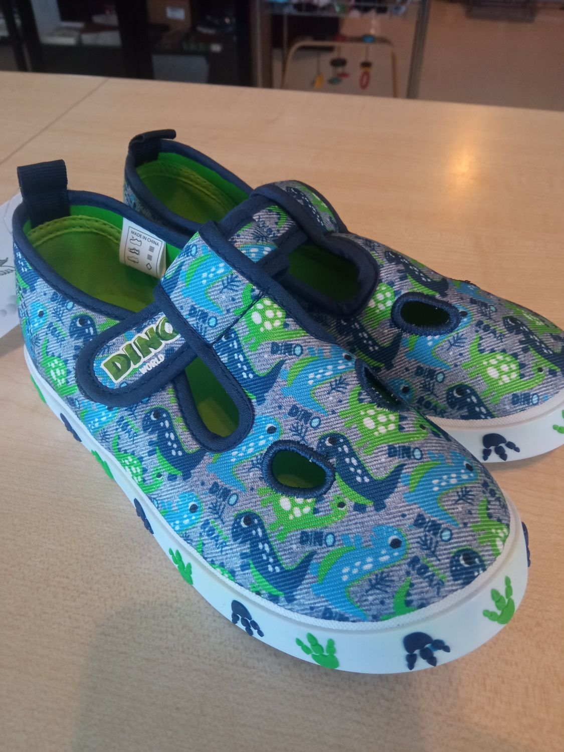 Scarpe bimbo n.30 Dinosaur