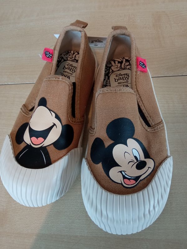 Scarpe bimbo n.26 Zara